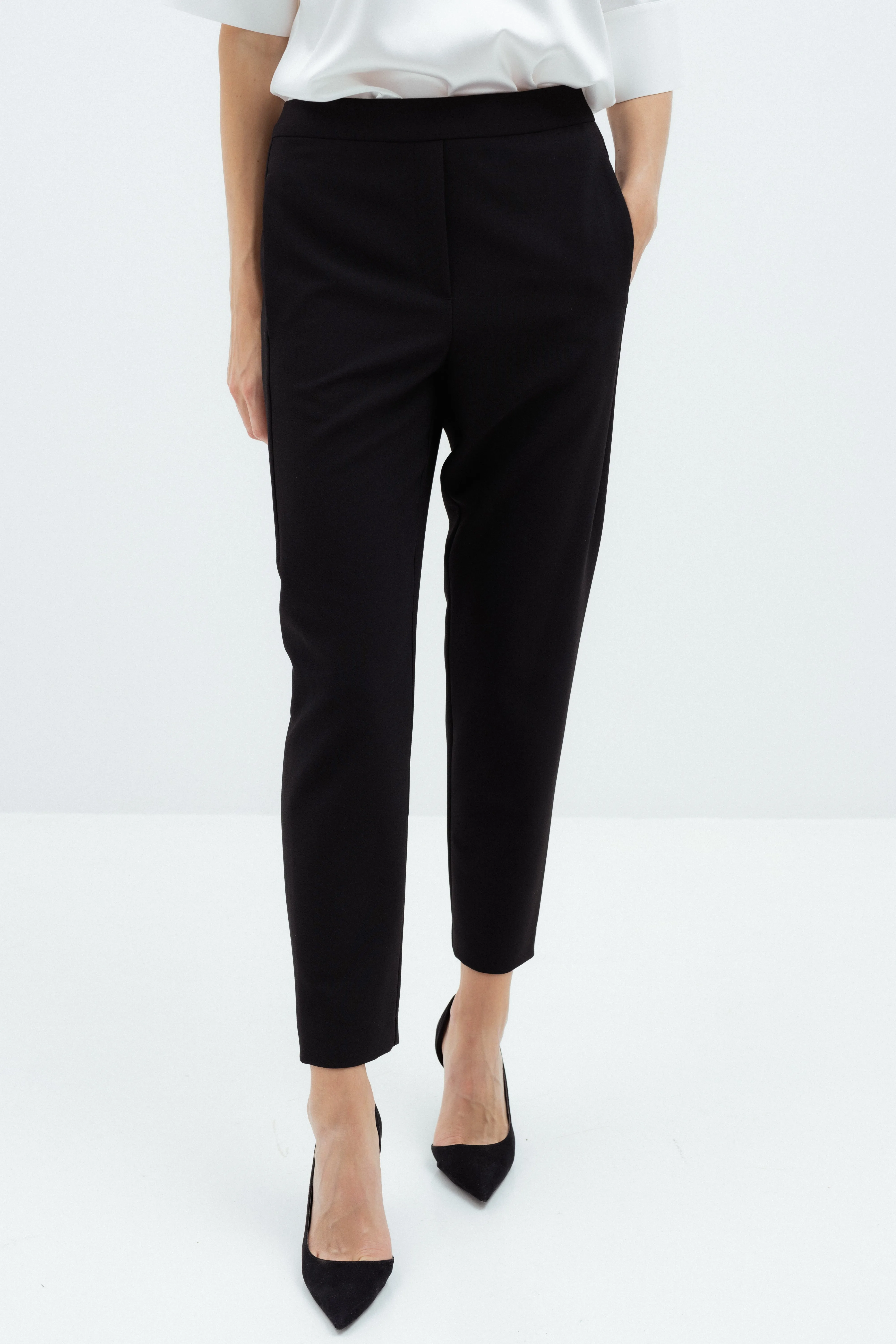 BLACK JOGGER TROUSERS