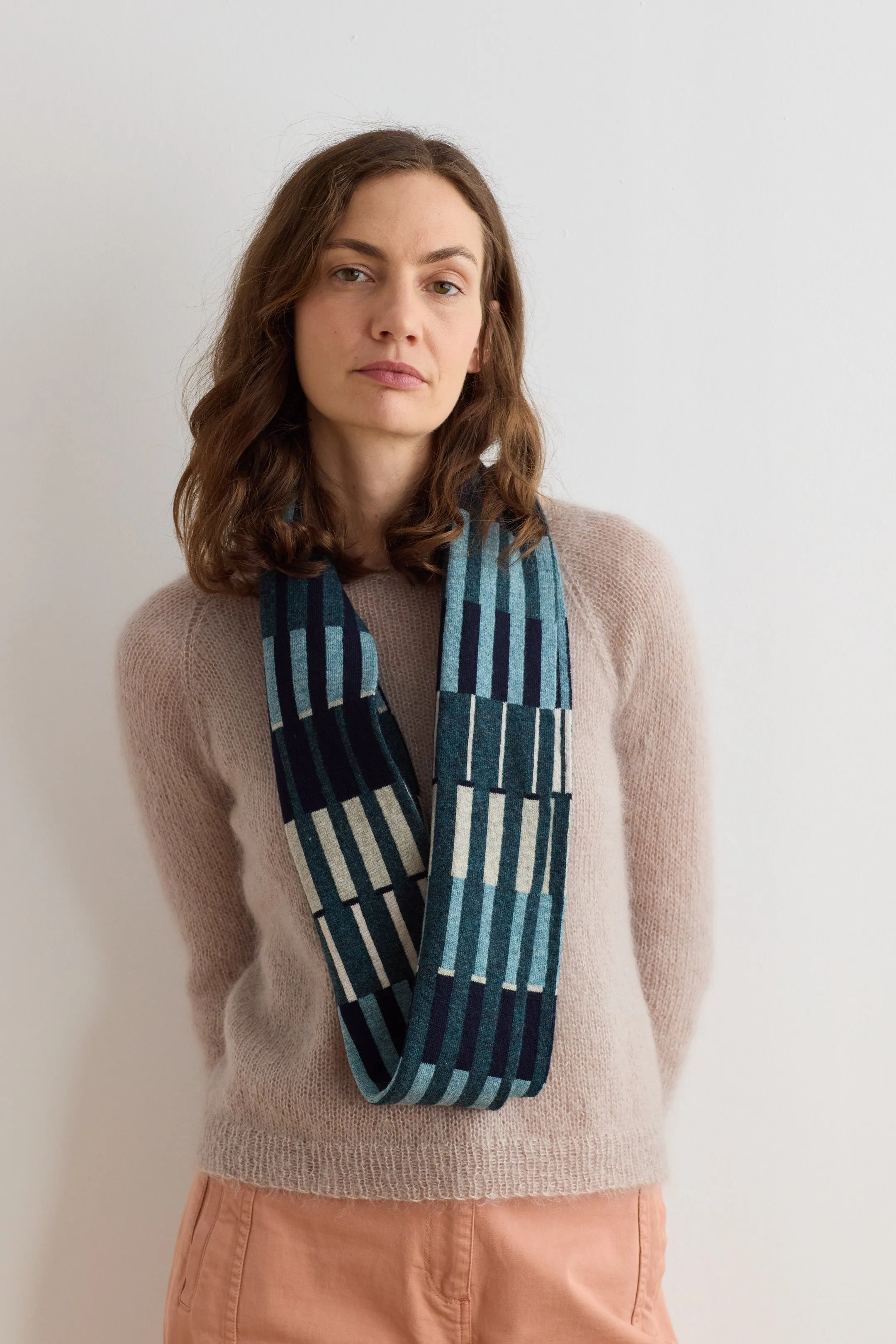 Circle Harbour Scarf - Navy and Ink