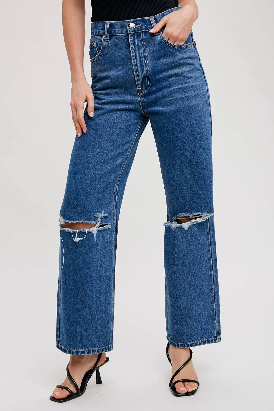 HIGH RISE DISTRESSED DENIM JEANS: MED.WASH