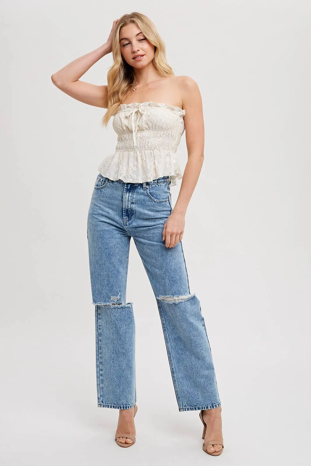 HIGH RISE DISTRESSED DENIM JEANS: MED.WASH