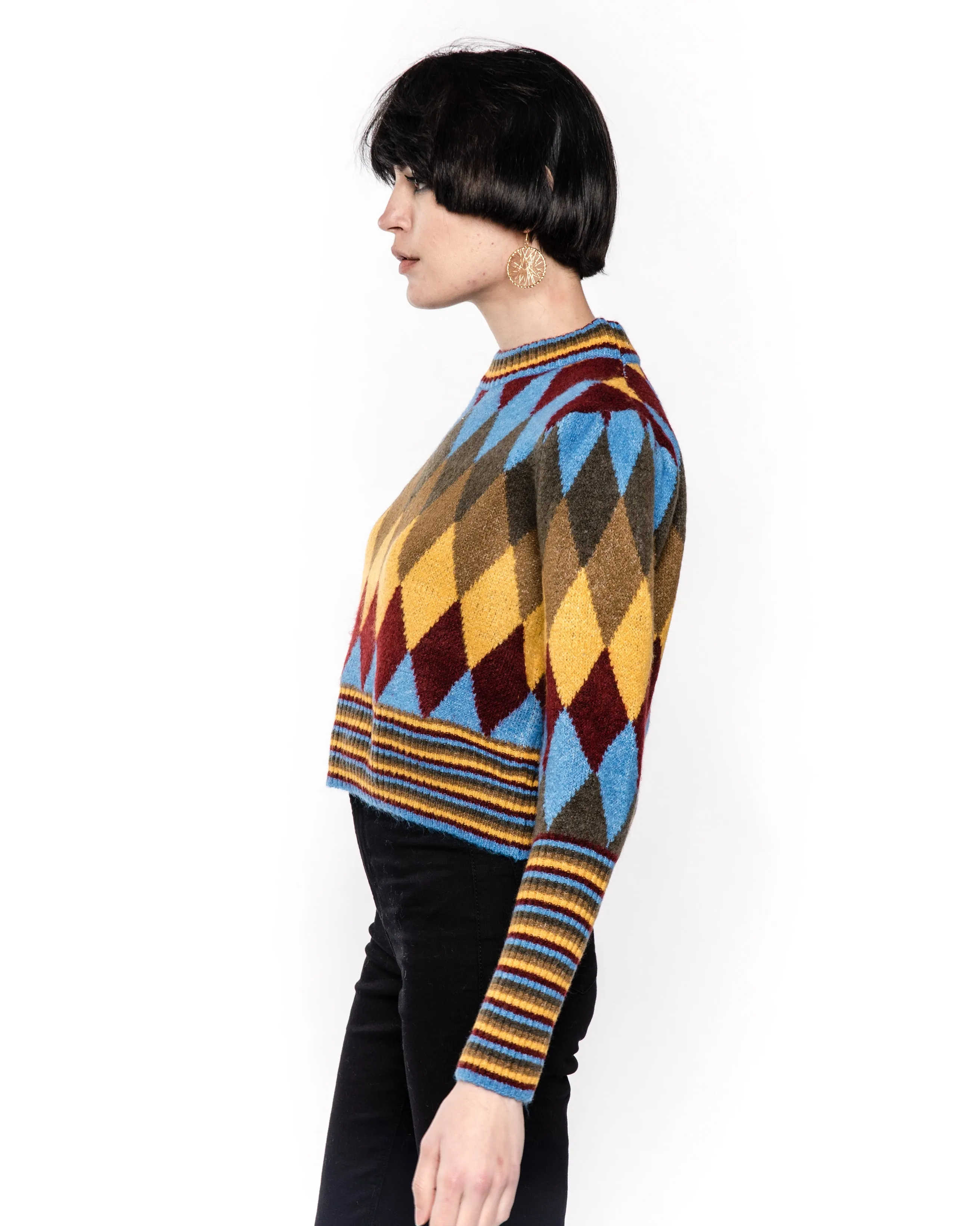 Multi color diamond shape pattern jumper