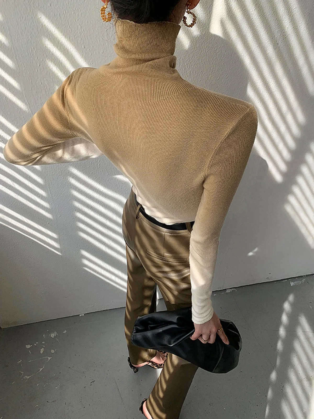 Omber Terracotta Graceful Turtleneck Sweater