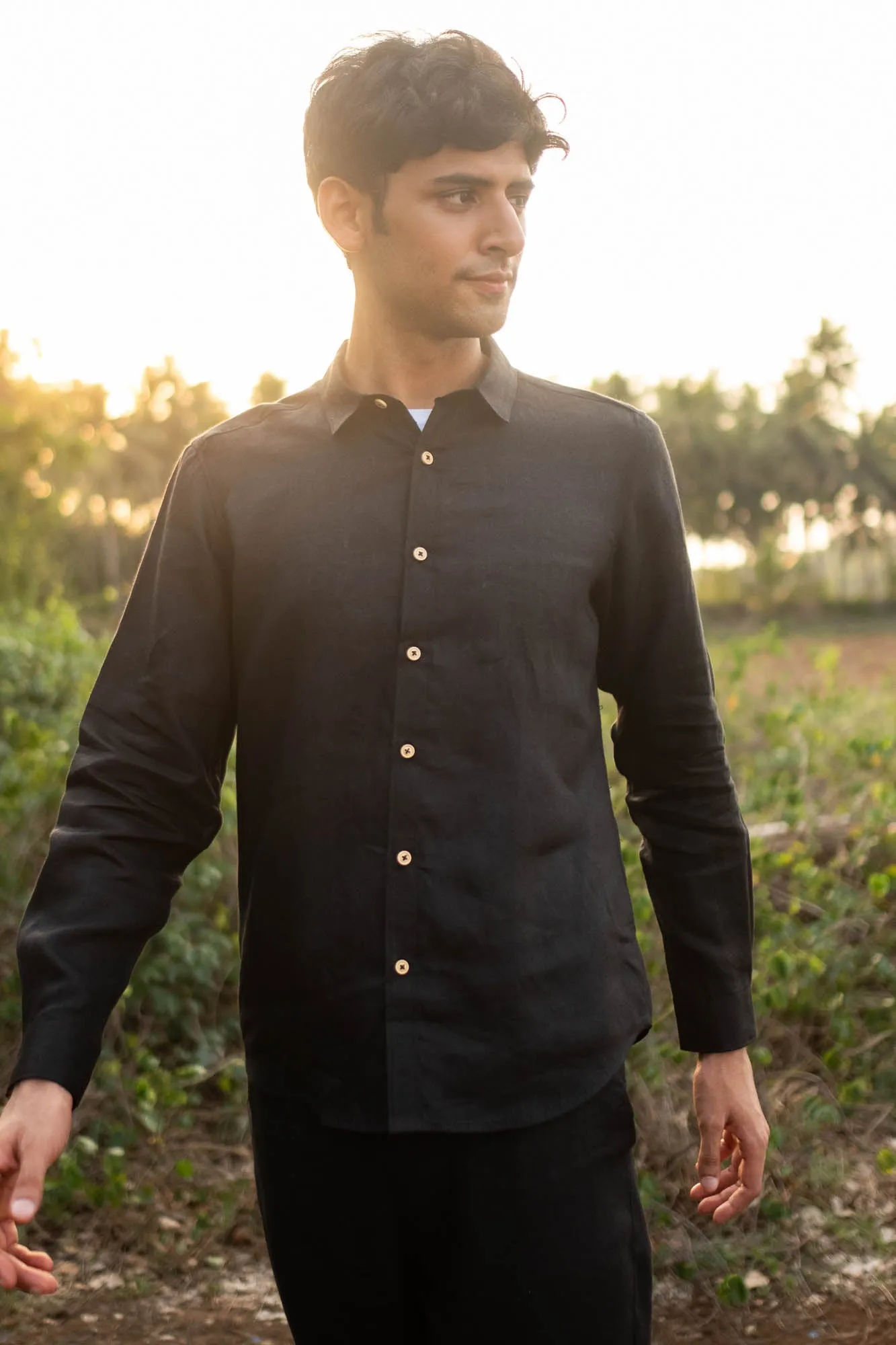 The Linen Pocketless Shirt