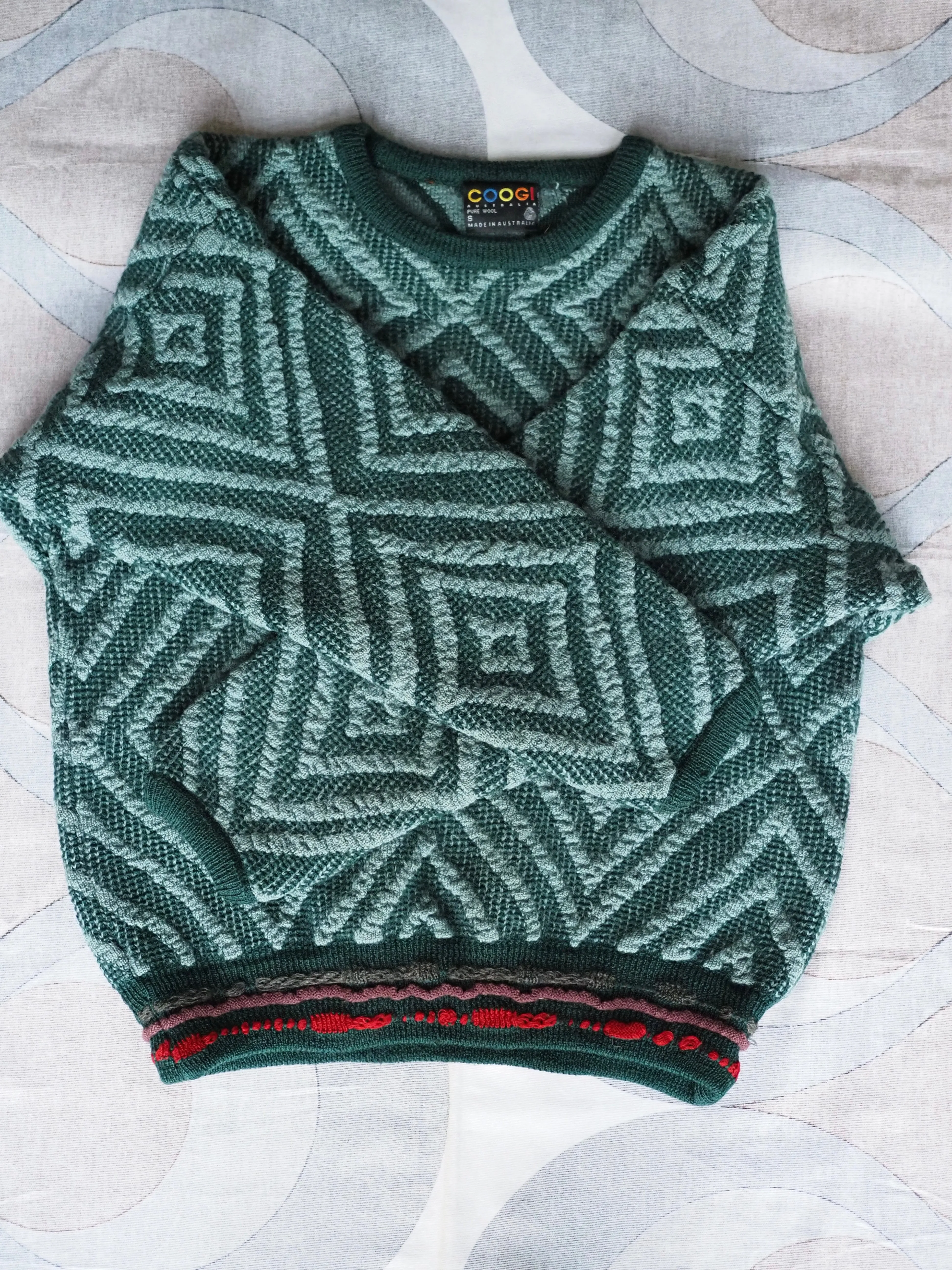 Vintage COOGI 3D knitted crew neck woollen jumper, made in Australia, Small