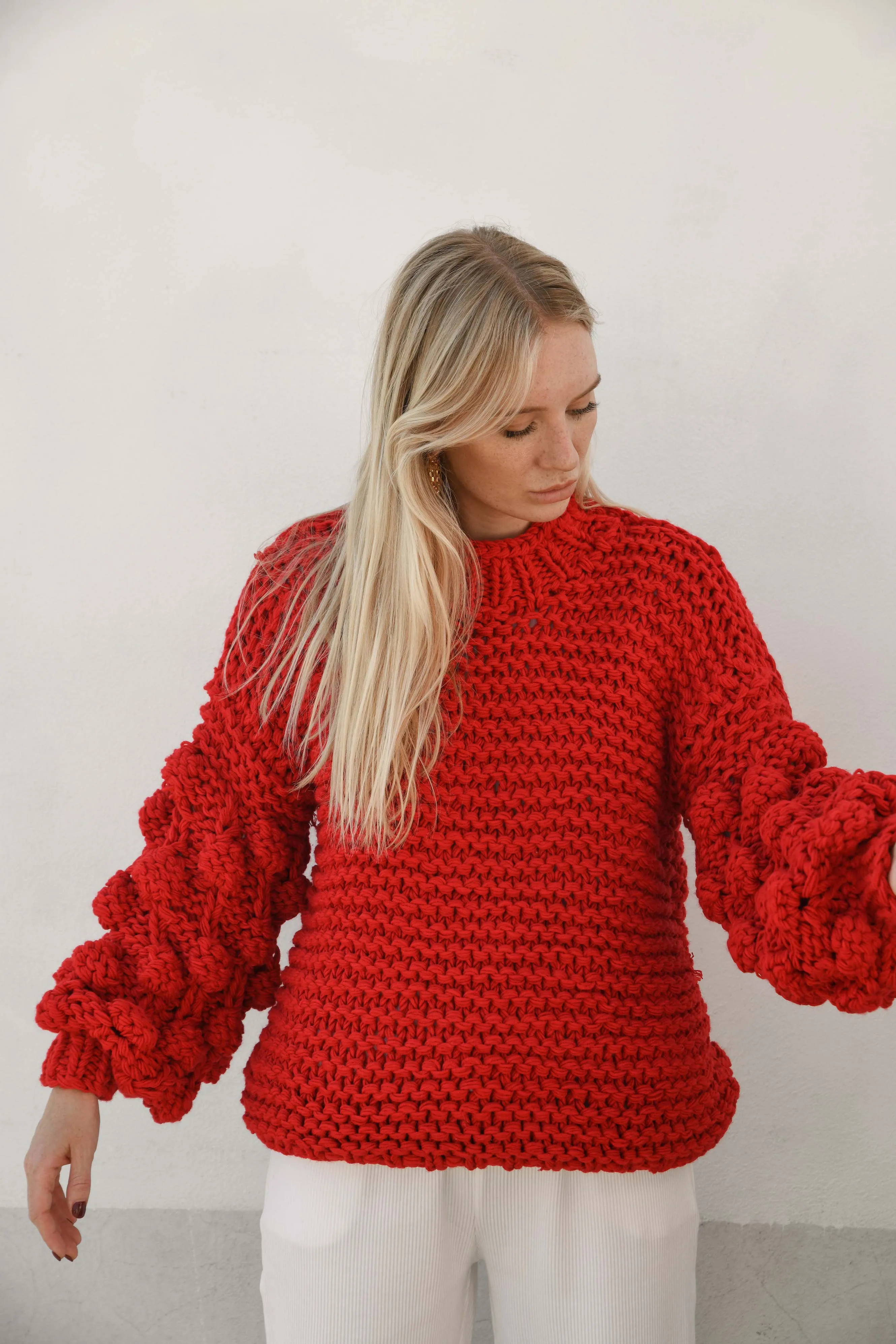 ZARENA BUBBLE KNIT SWEATER- RED